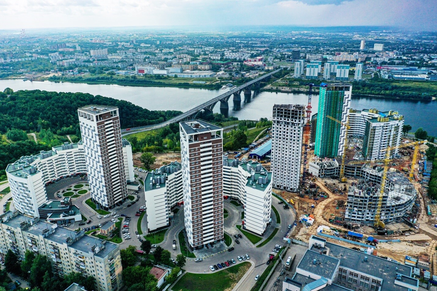 Куда обратиться в Москве для подачи документов на регистрацию недвижимости в другом регионе